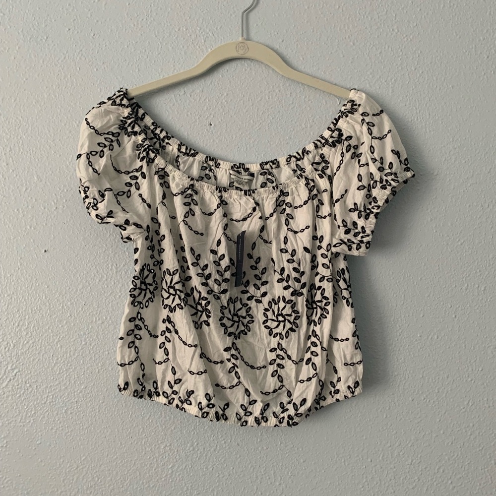 NWT Black and white top
